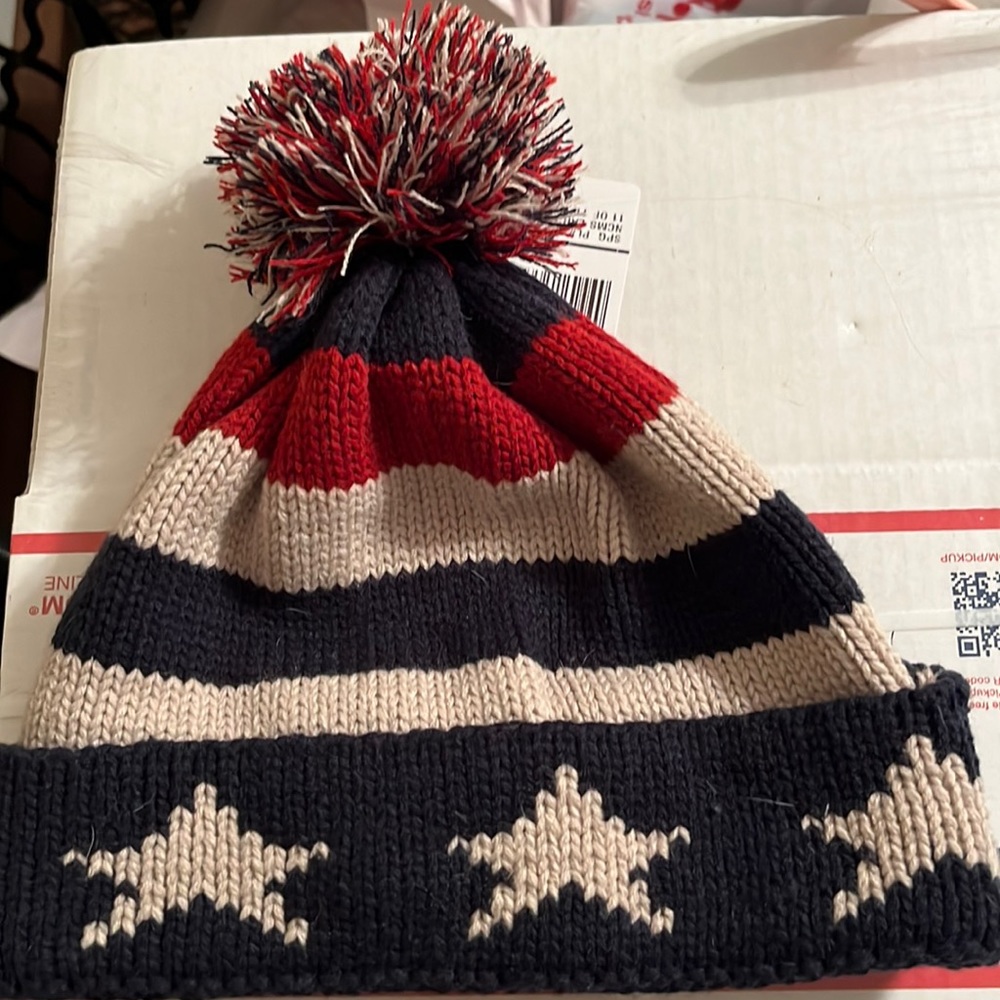 Beautiful quality winter hat! Red, tan and blue!